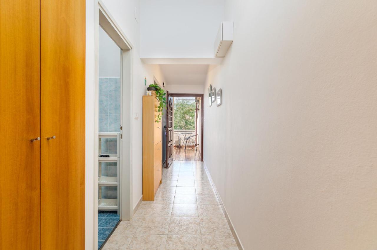 Apartment Tesic Close To The Sea With Shared 4Xbicycles Fažana Esterno foto
