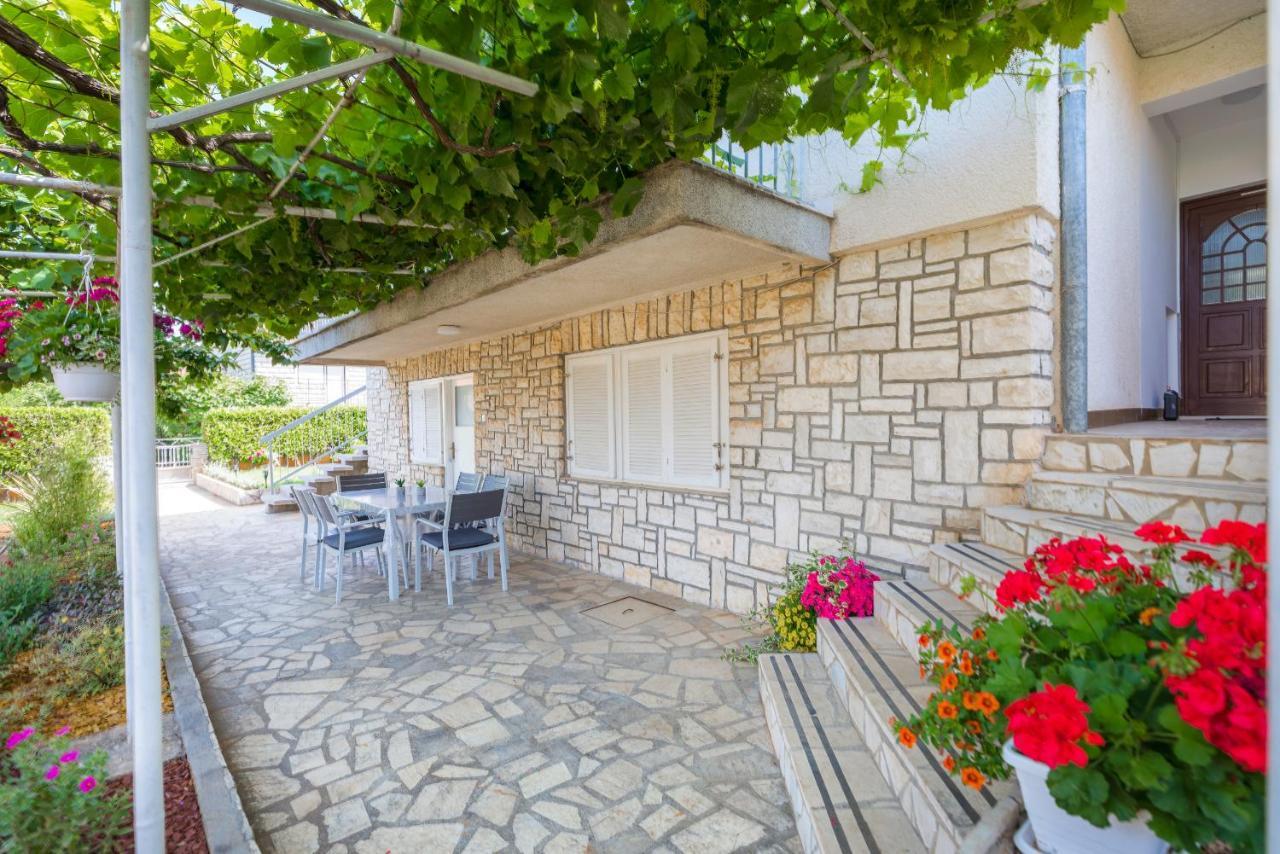 Apartment Tesic Close To The Sea With Shared 4Xbicycles Fažana Esterno foto