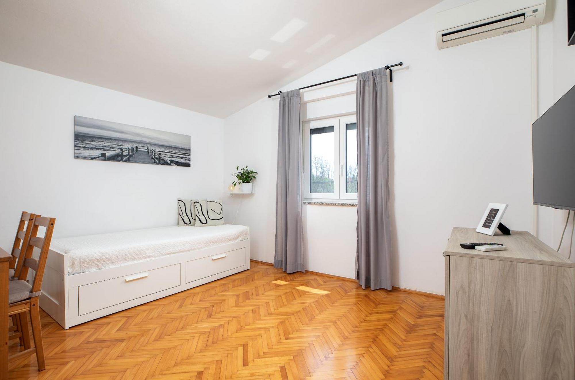 Apartment Tesic Close To The Sea With Shared 4Xbicycles Fažana Esterno foto