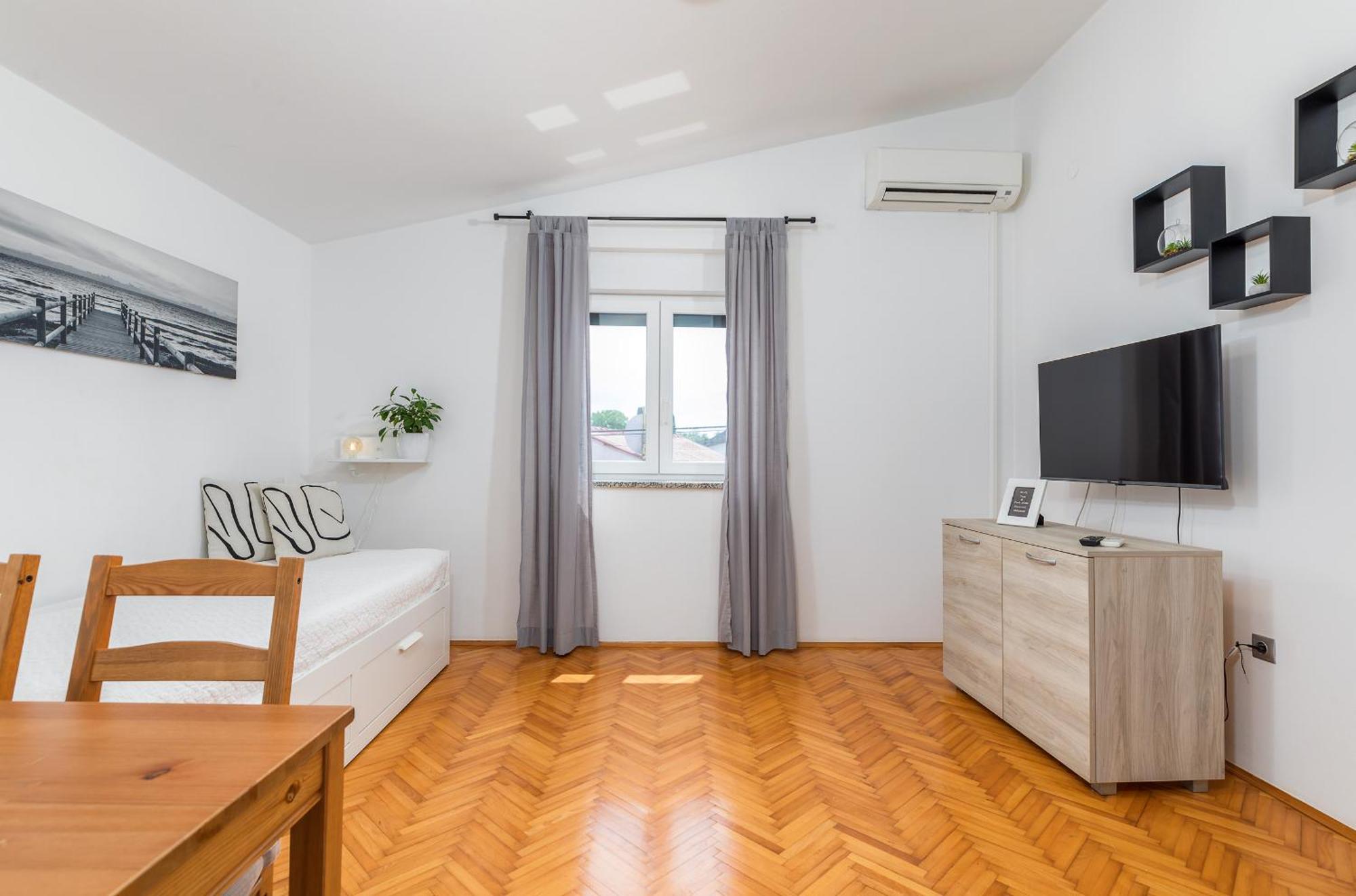 Apartment Tesic Close To The Sea With Shared 4Xbicycles Fažana Esterno foto