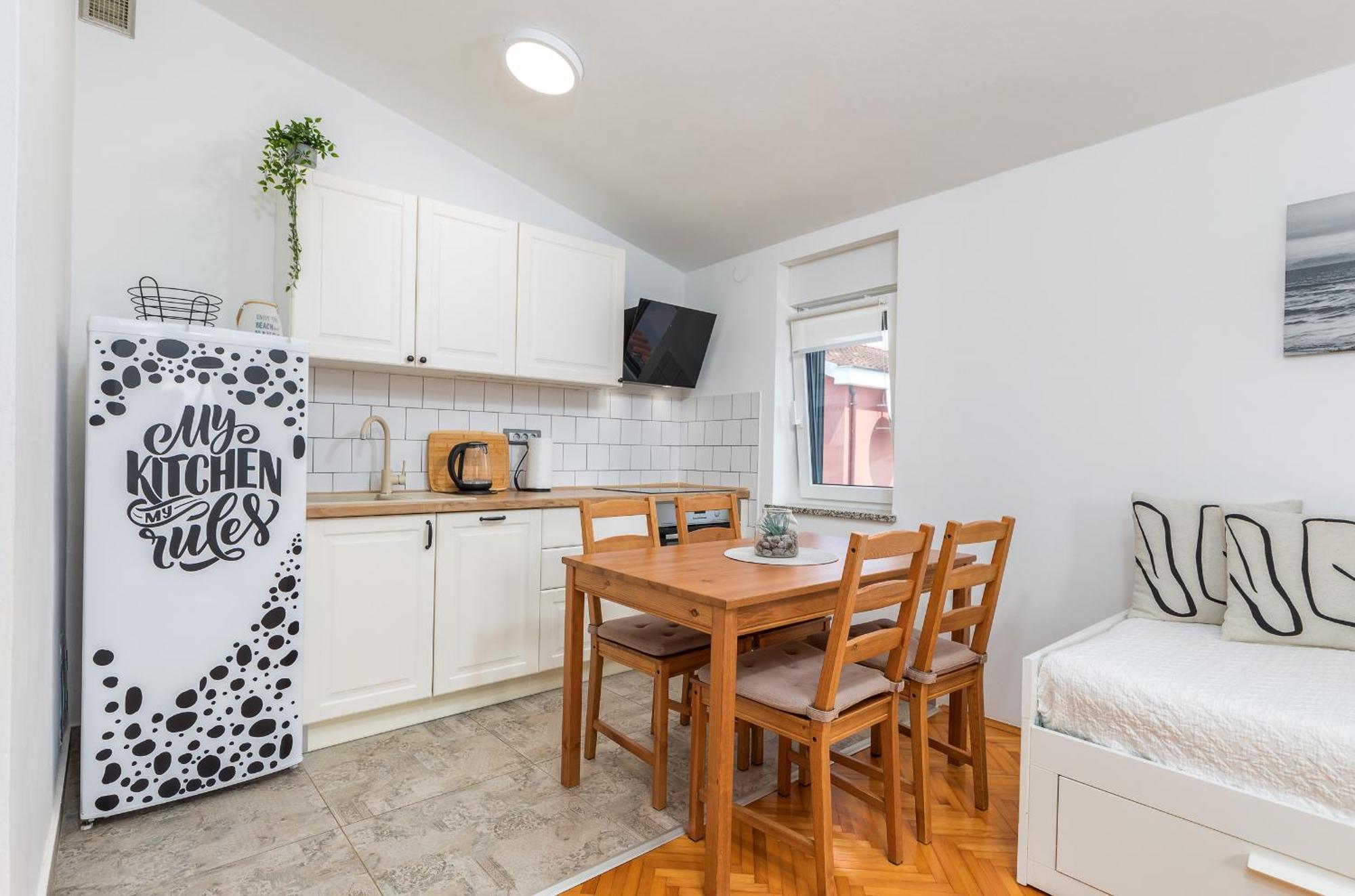 Apartment Tesic Close To The Sea With Shared 4Xbicycles Fažana Esterno foto